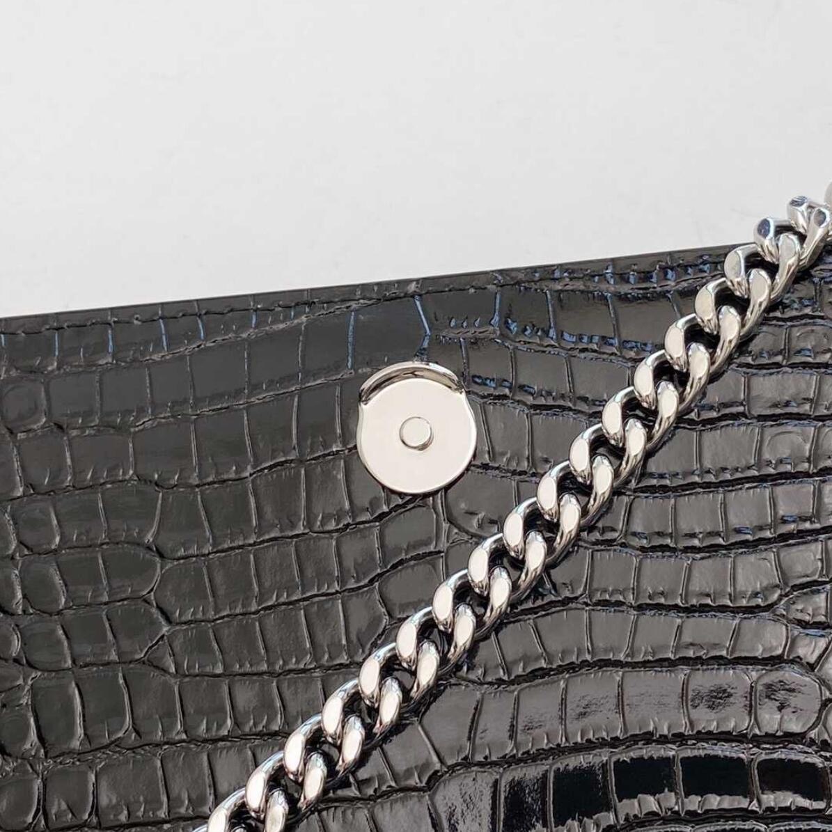 CASSANDRE SAINT LAURENT CHAIN WALLET IN CROCODILE EMBOSSED SHINY LEATHER