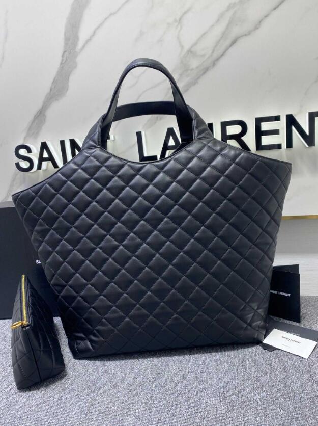 ICARE MAXI SHOPPING BAG IN QUILTED LAMBSKIN